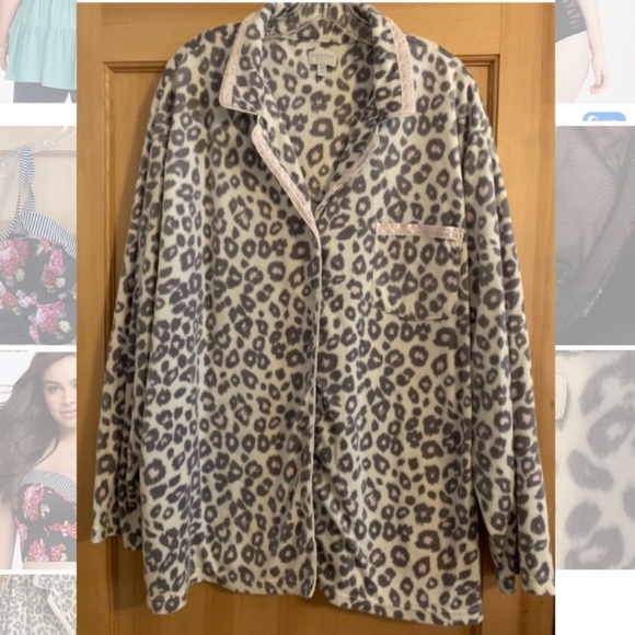 Mix of pjs - Picture 4 of 8